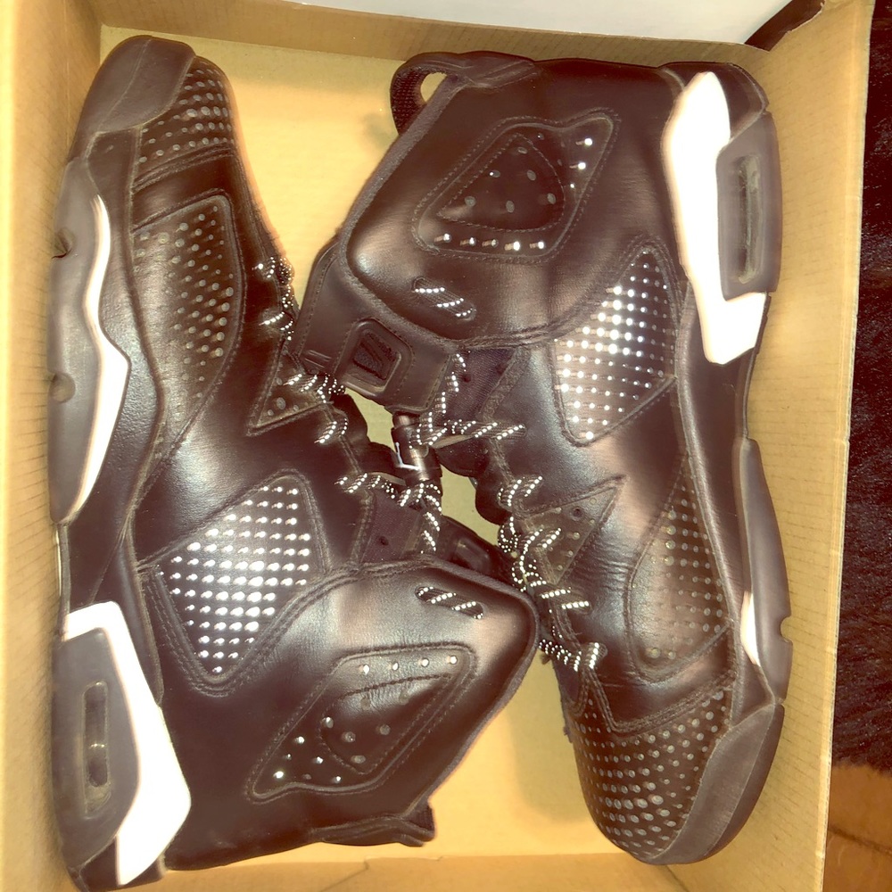 Jordan retro 6 “black cat”
